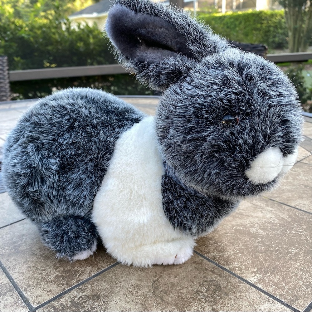 Vintage 1986 Applause white and gray‎ bunny rabbit Realistic plush VTG